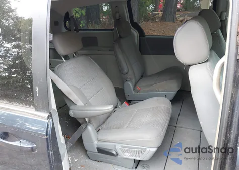 2008 Chrysler Town & Country Touring z USA, uszkodzony, nr VIN 2A8HR54P38R750726